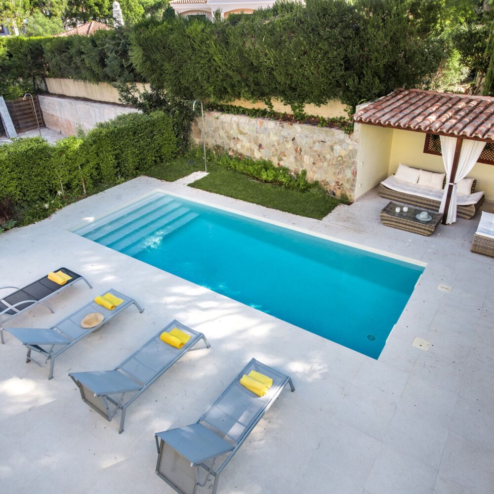 3 Bedroom townhouse with Private Pool, Quinta do Lago pool side